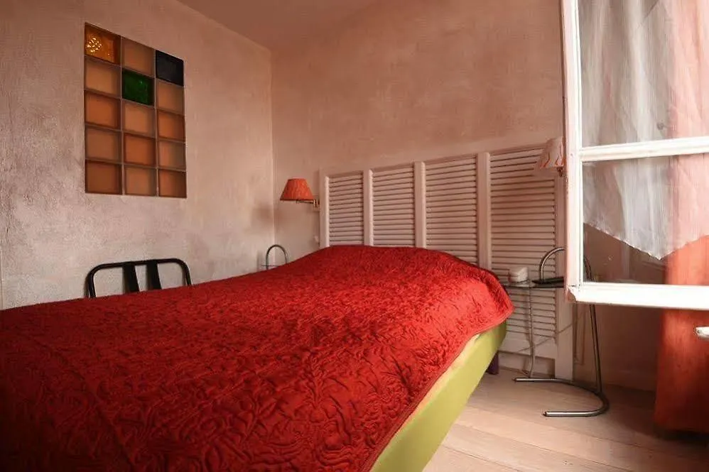 Sacre Coeur Green Spirit S Paris Hotel 2*,  France
